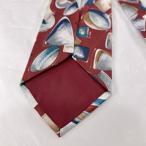 Carlos Tomasini - Red Multi Abstract Geometric Shapes Men’s Silk Necktie ⭐️ EUC - Picture 5 of 6